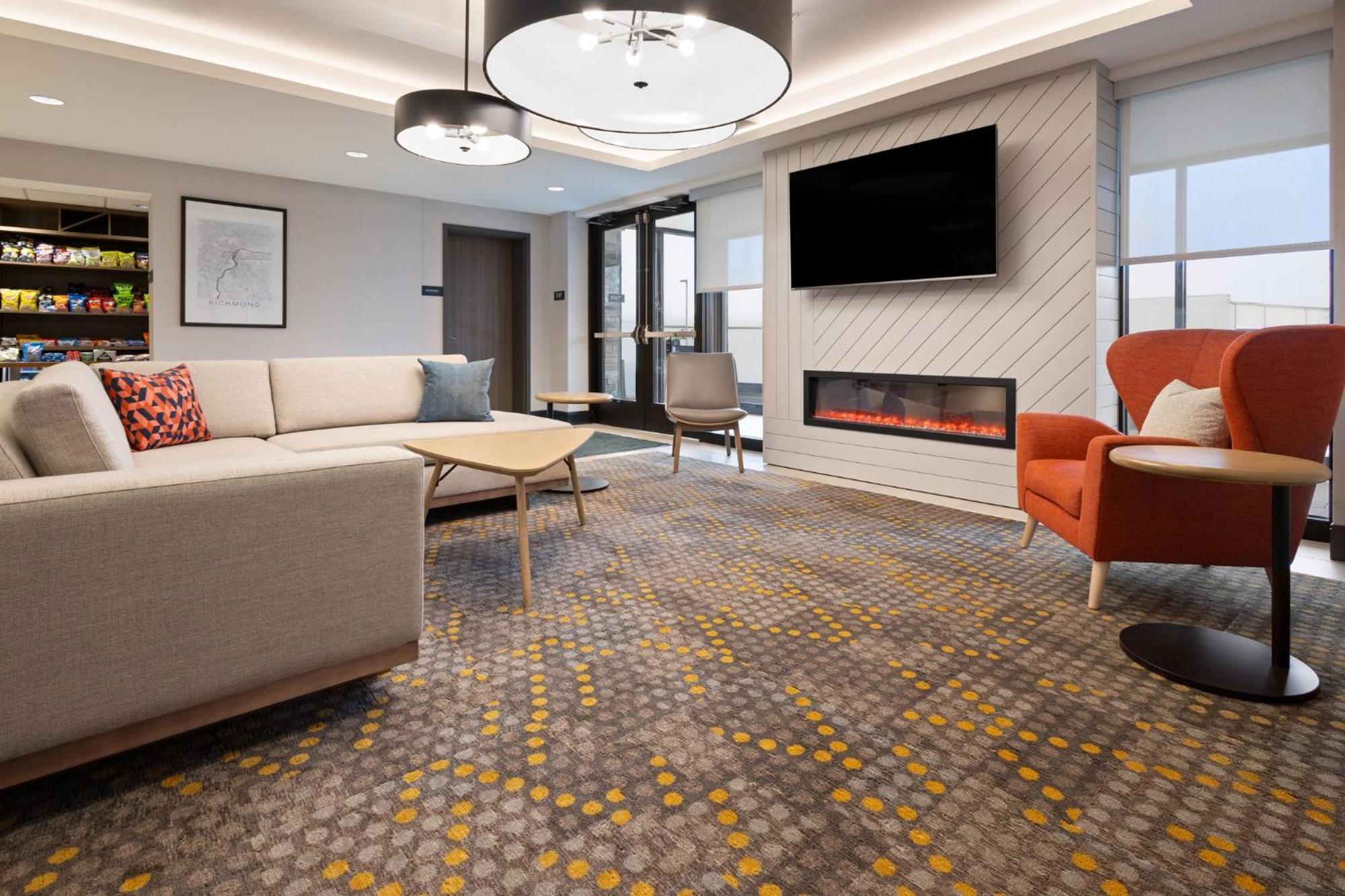 Holiday Inn & Suites Richmond West End, An Ihg Hotel Extérieur photo